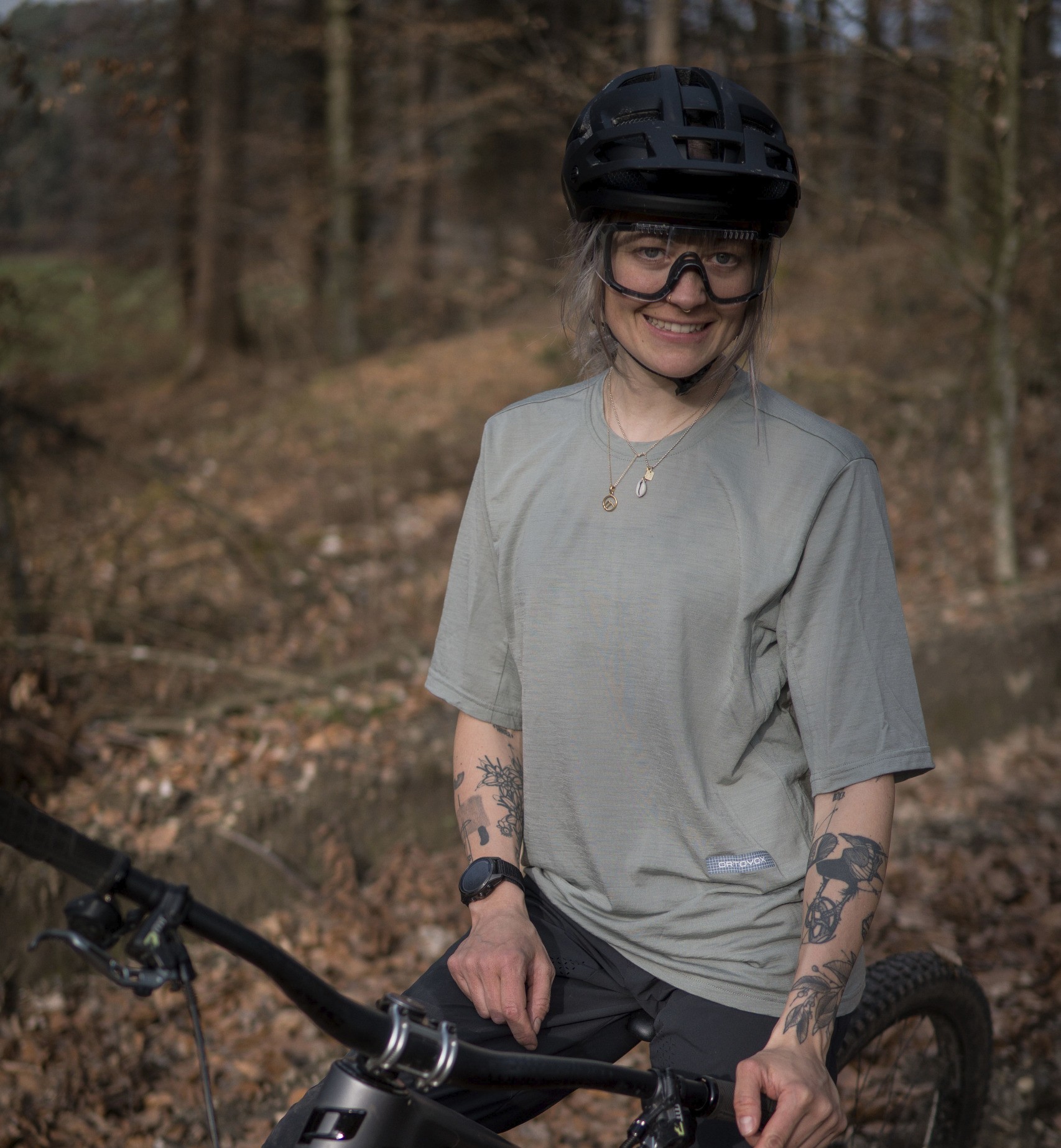 <font color="#ffffff">Roxane Layer</font>